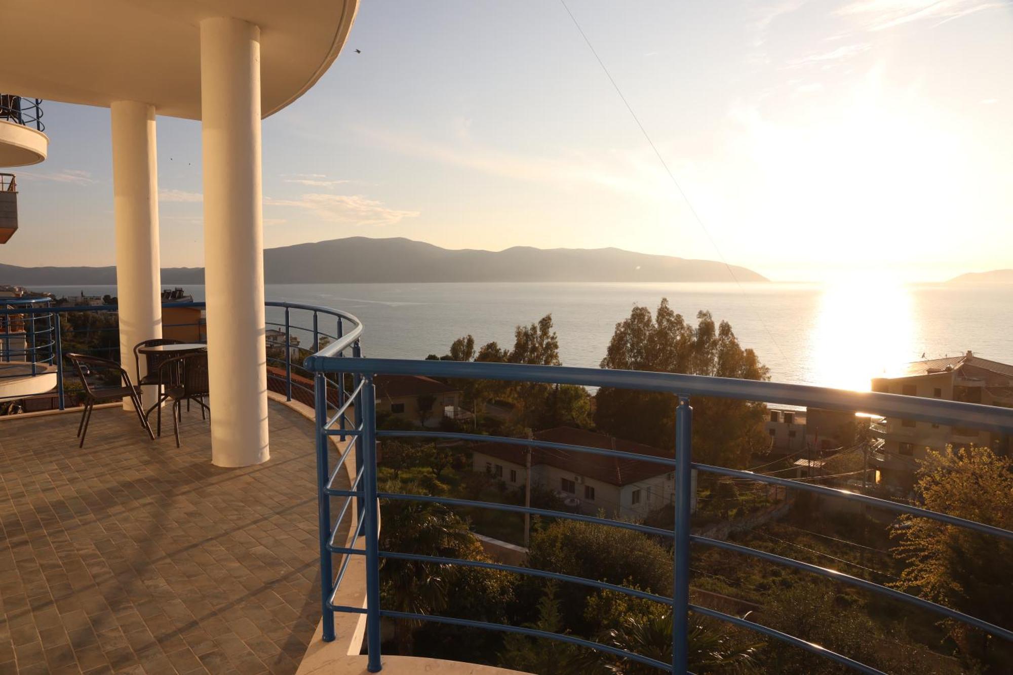 Jico Travel - Villa Colombo Vlorë 外观 照片