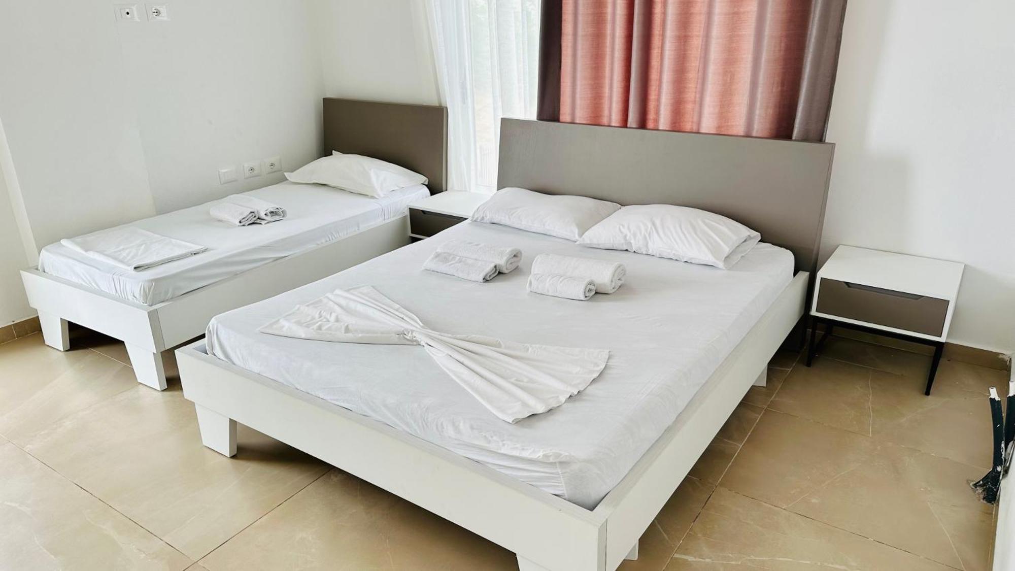 Jico Travel - Villa Colombo Vlorë 外观 照片
