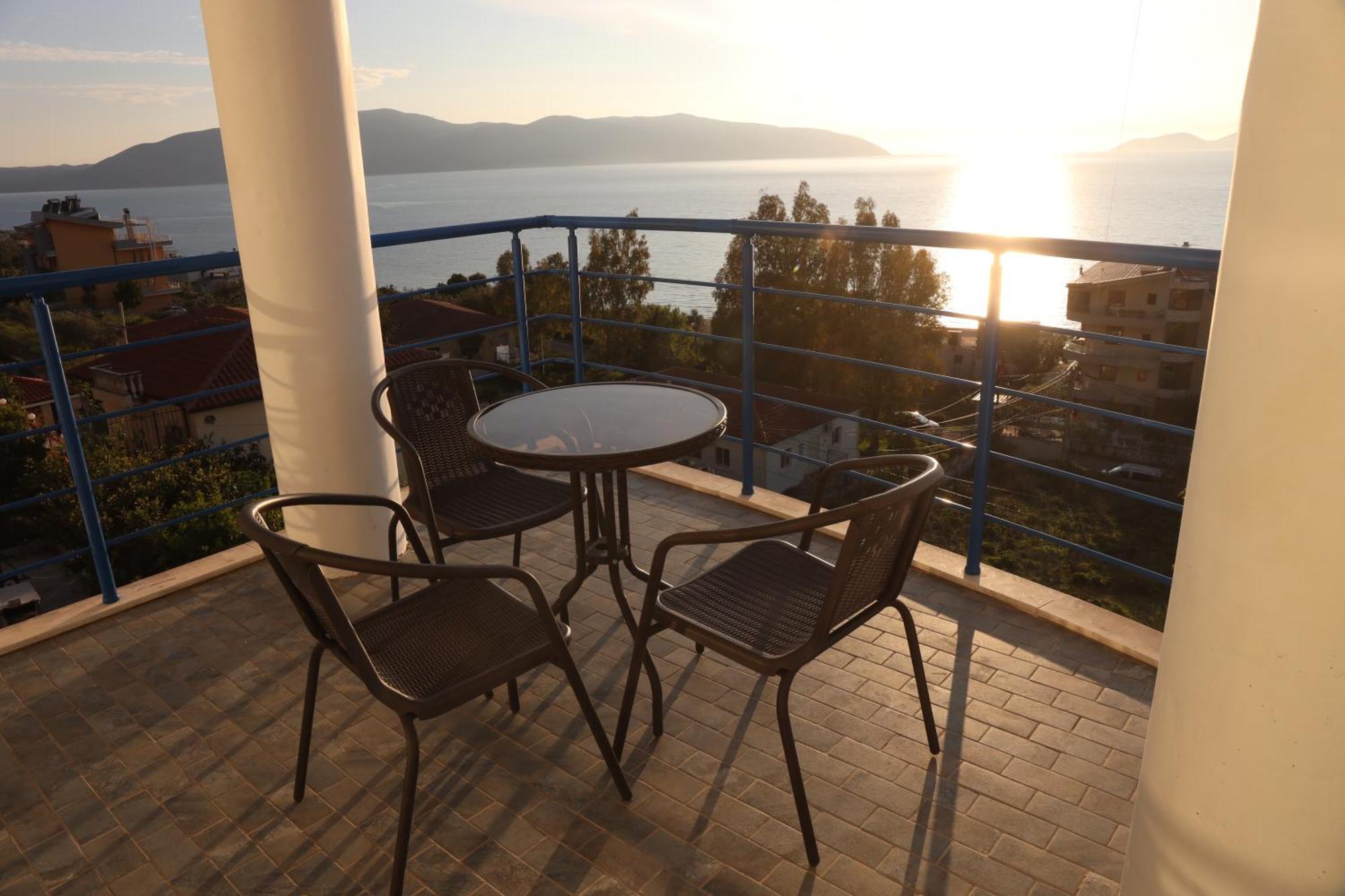 Jico Travel - Villa Colombo Vlorë 客房 照片