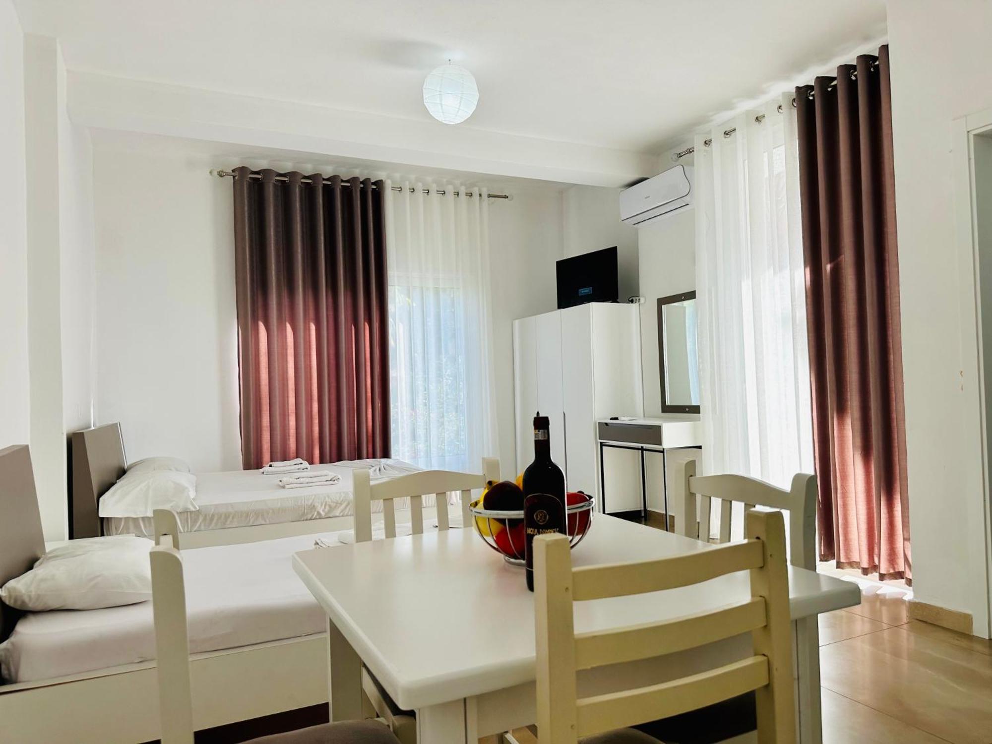 Jico Travel - Villa Colombo Vlorë 客房 照片