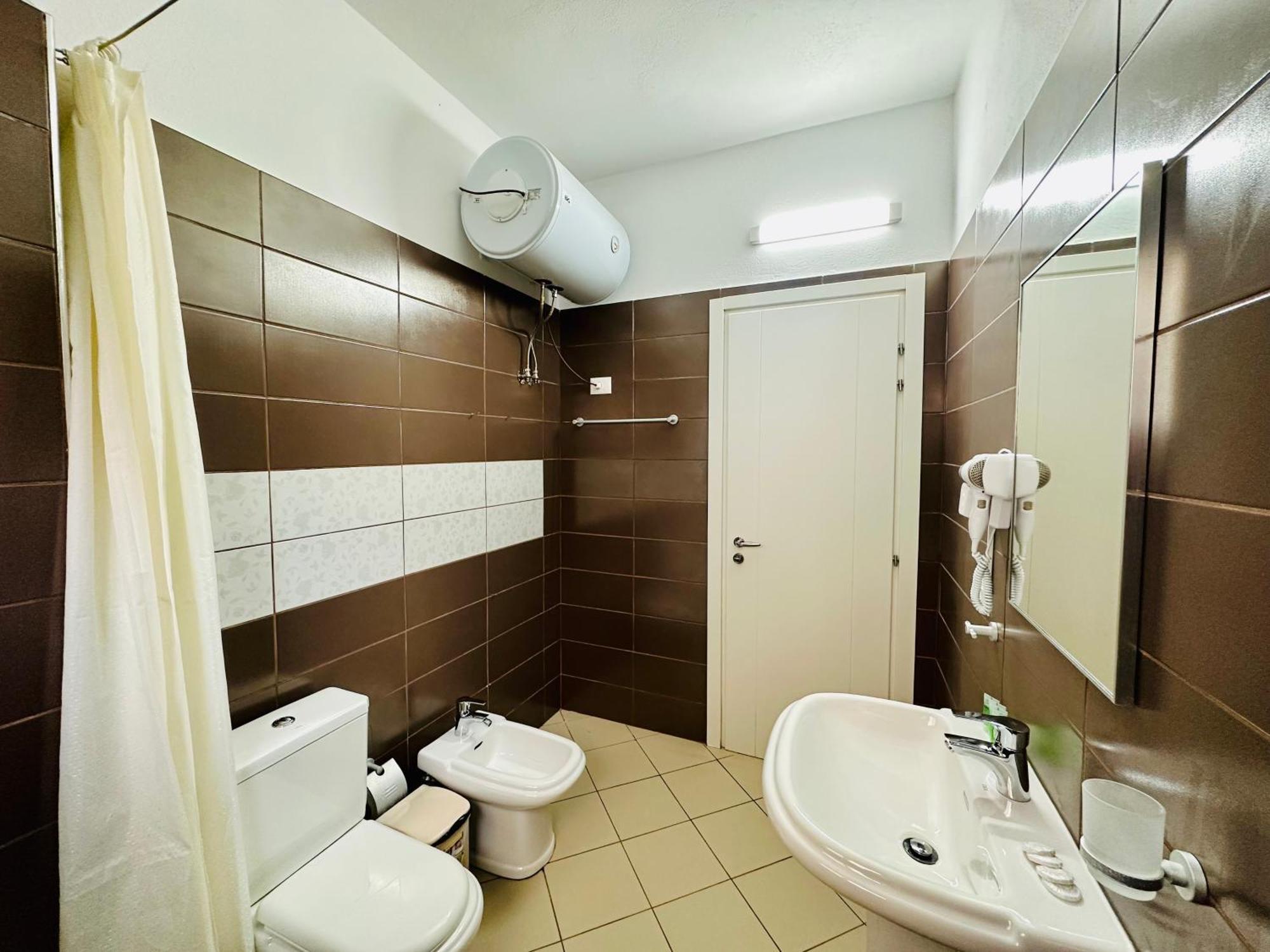 Jico Travel - Villa Colombo Vlorë 客房 照片