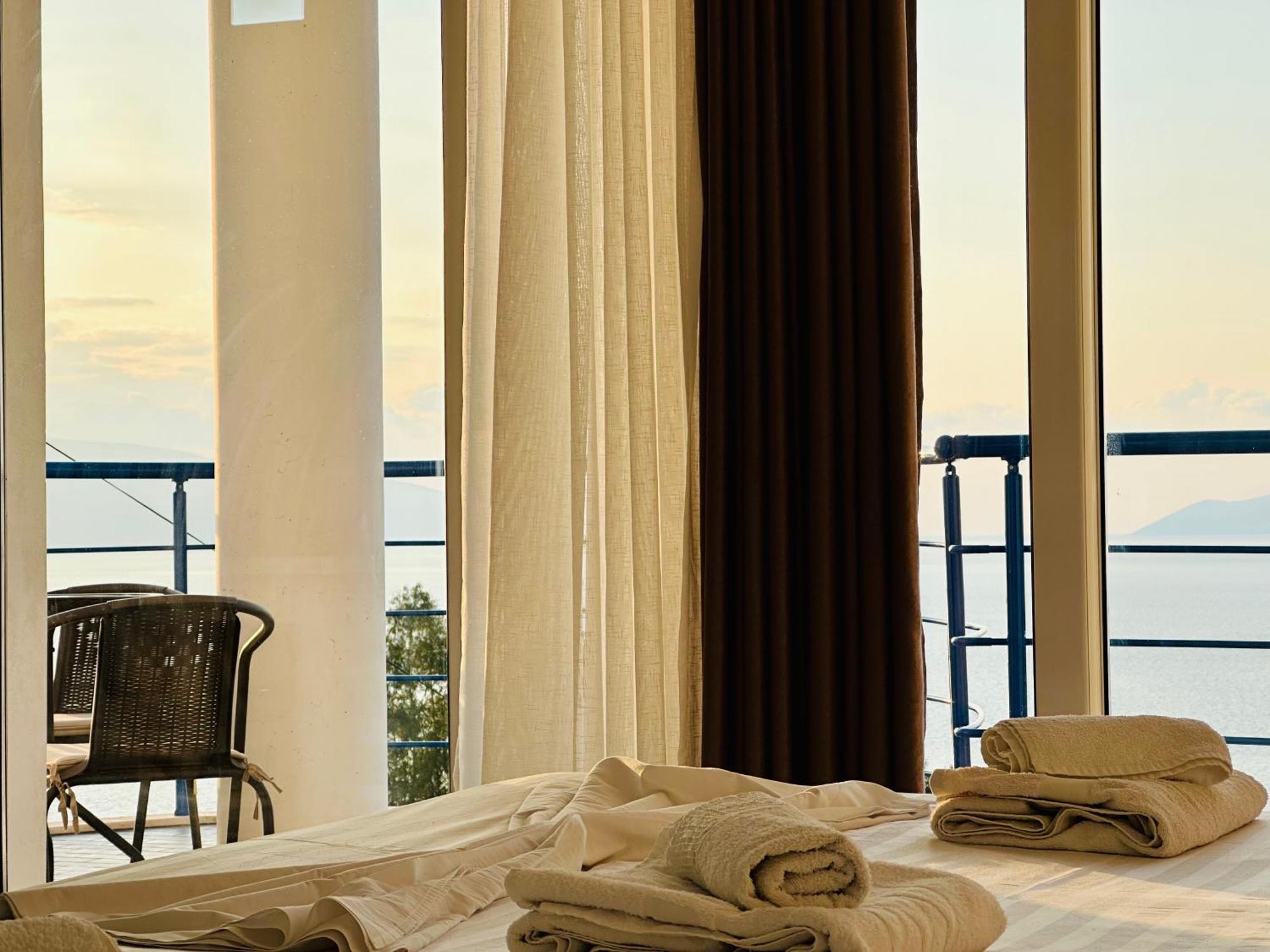 Jico Travel - Villa Colombo Vlorë 外观 照片