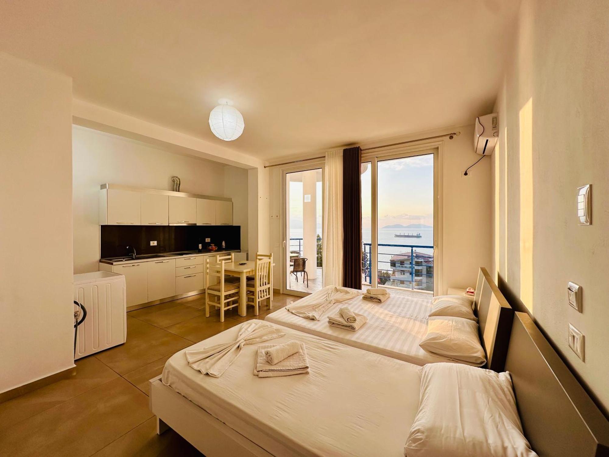 Jico Travel - Villa Colombo Vlorë 外观 照片